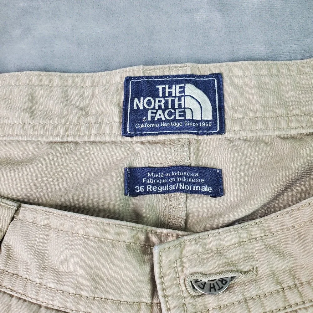The North Face Cargo Shorts Men's 36 Outdoor Hiking Casual Beige‎ Shorts Vintage